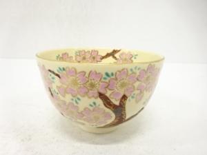 加藤隆山造　金彩色絵　桜　茶碗